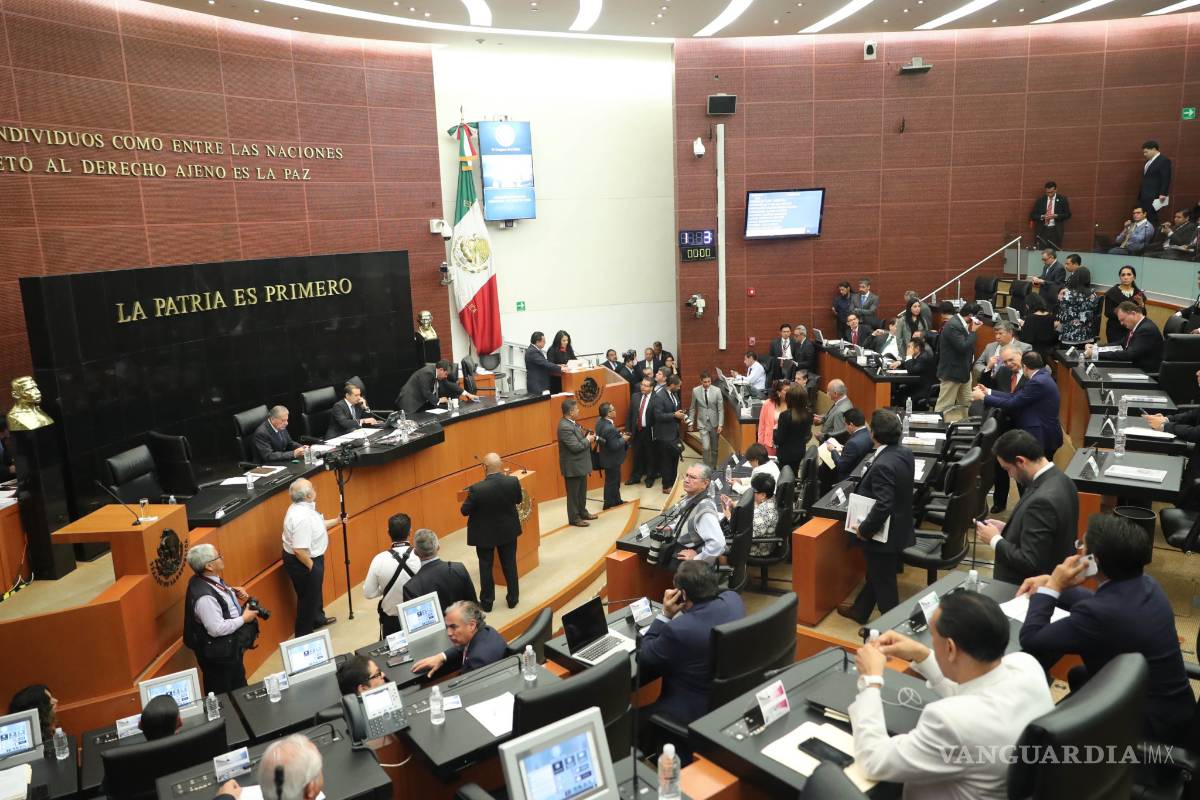 Senadores se llevarán un finiquito de 990 mil pesos