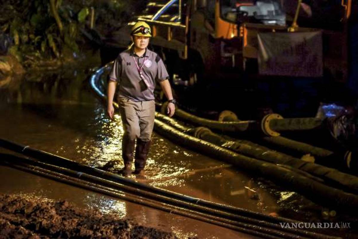 Un herido grave y tres leves durante rescate de niños atrapados en Tailandia