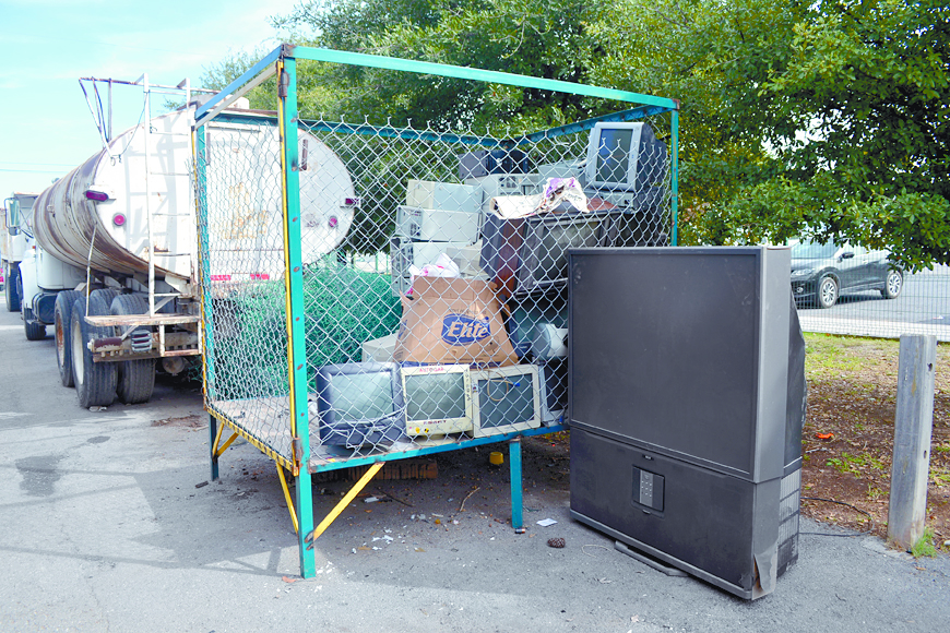 Hay en Saltillo dos centros de acopio para viejos televisores