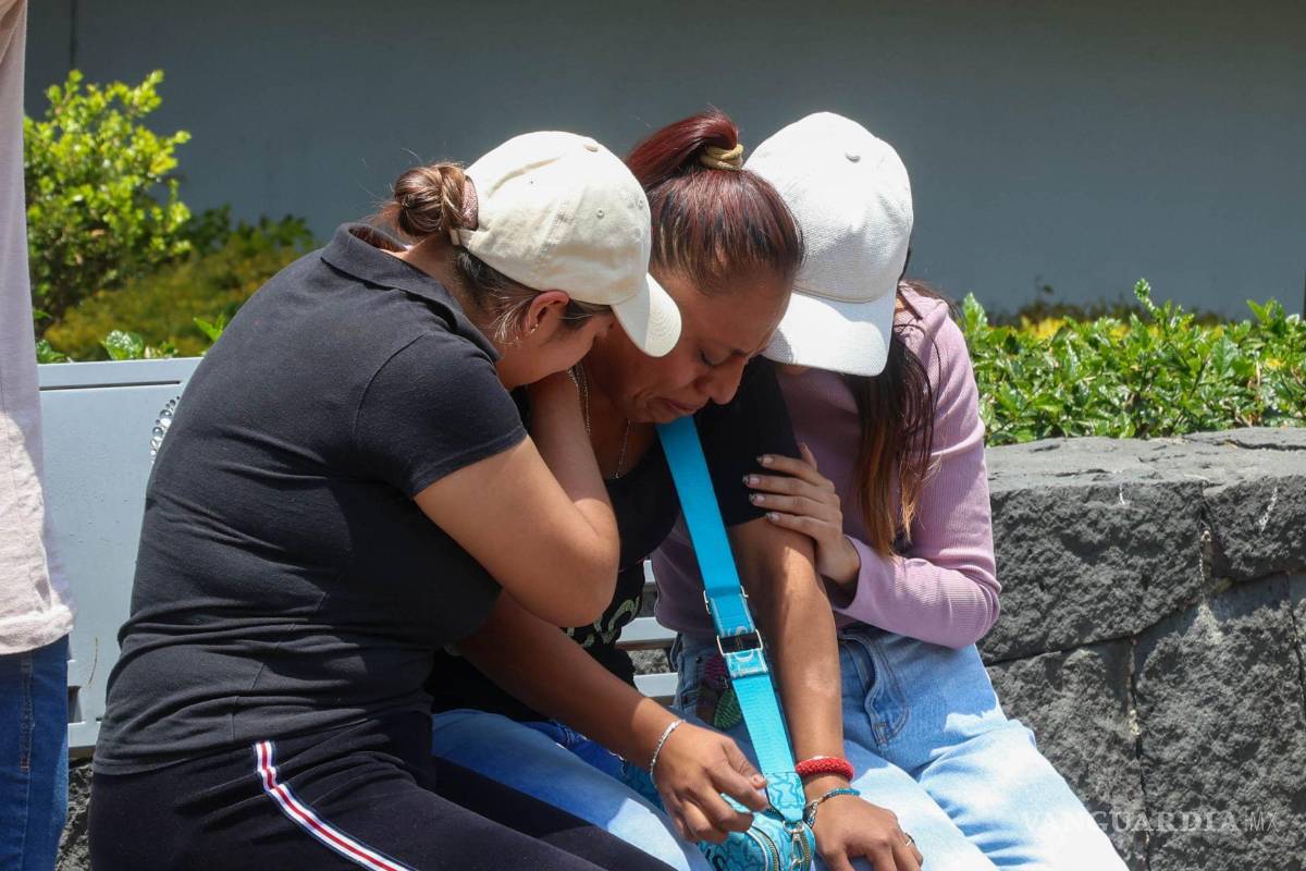 $!Familiares de la víctima acudieron a las instalaciones de la fiscalía de dicha demarcación para recibir por parte de las autoridades dicho hallazgo.