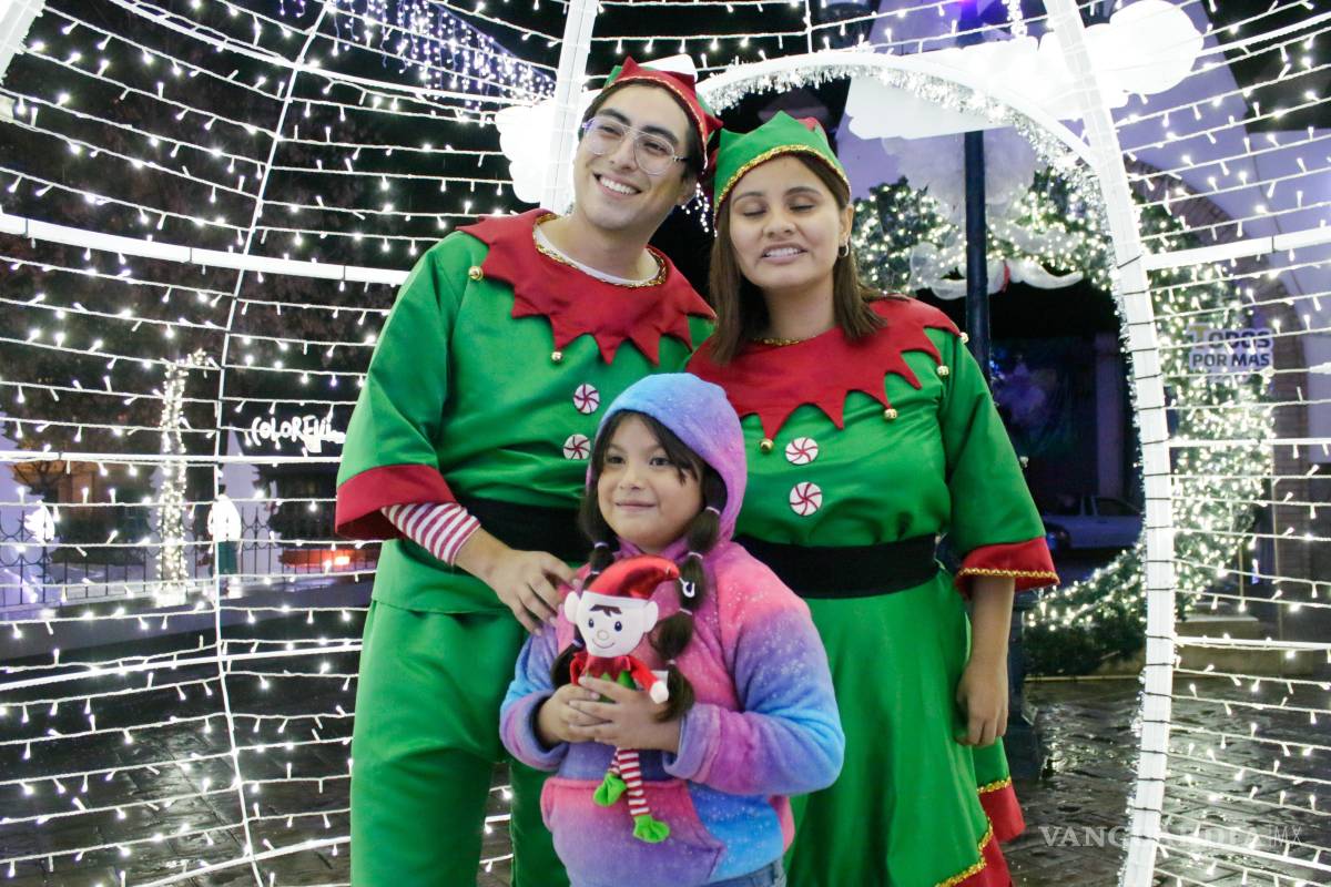 $!El alcalde destacó que el objetivo es que las familias regresen a la plaza y la sientan como un espacio propio.