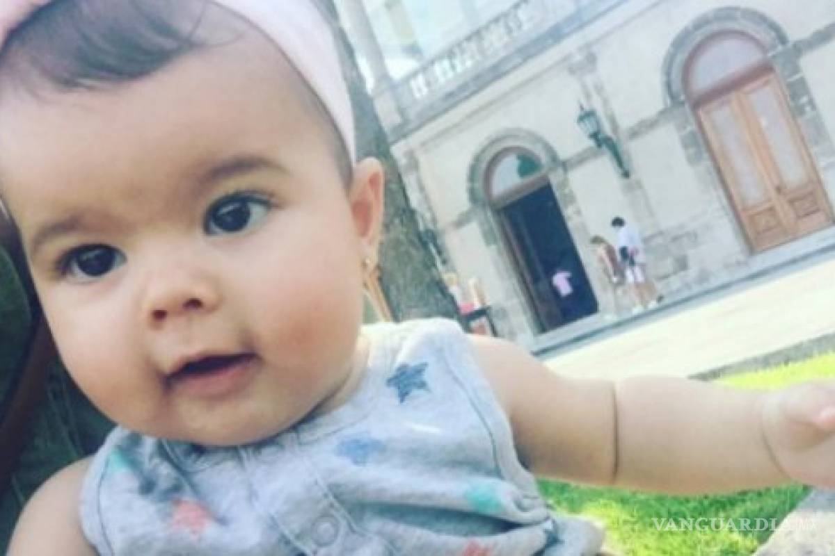 $!Natália Subtil no deja a Sergio Mayer ver a su nieta