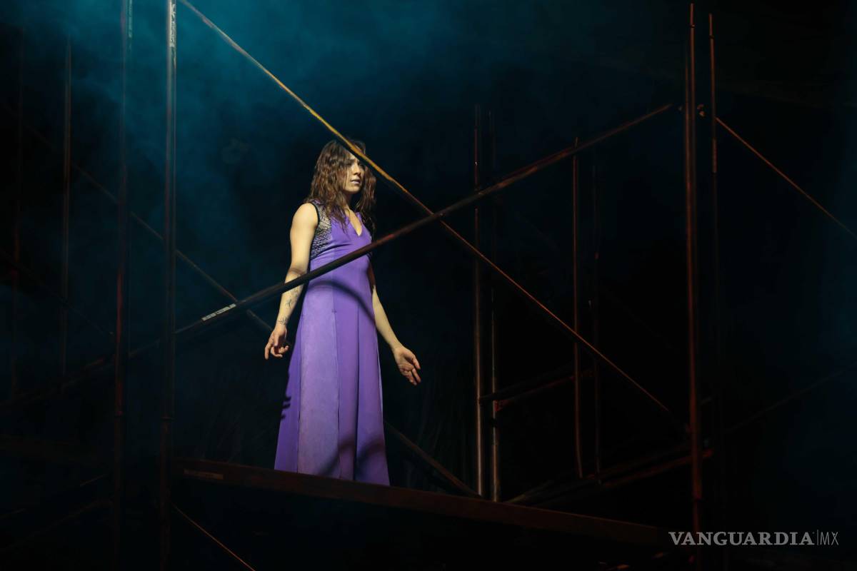 $!La obra ‘Ofelia 2.0’ hipnotiza a Saltillo con un espectáculo de danza futurista