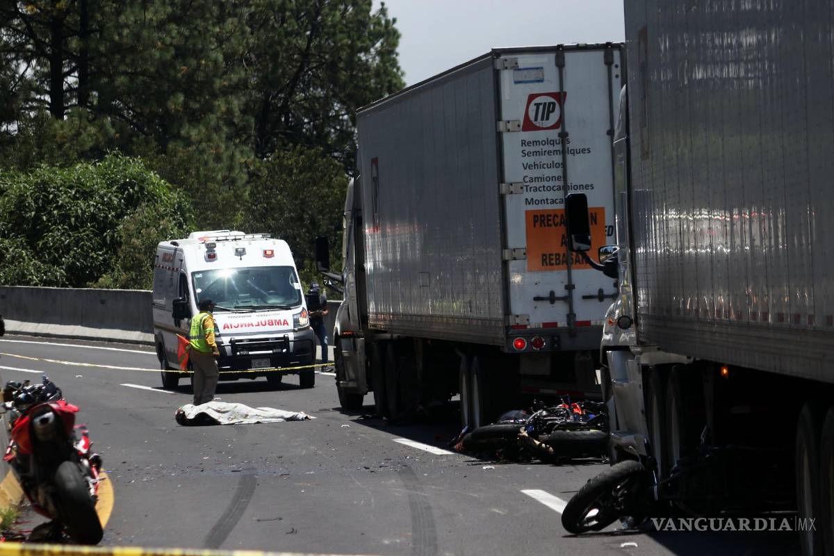 Accidente deja siete muertos en la México-Cuernavaca; hay 15 lesionados más