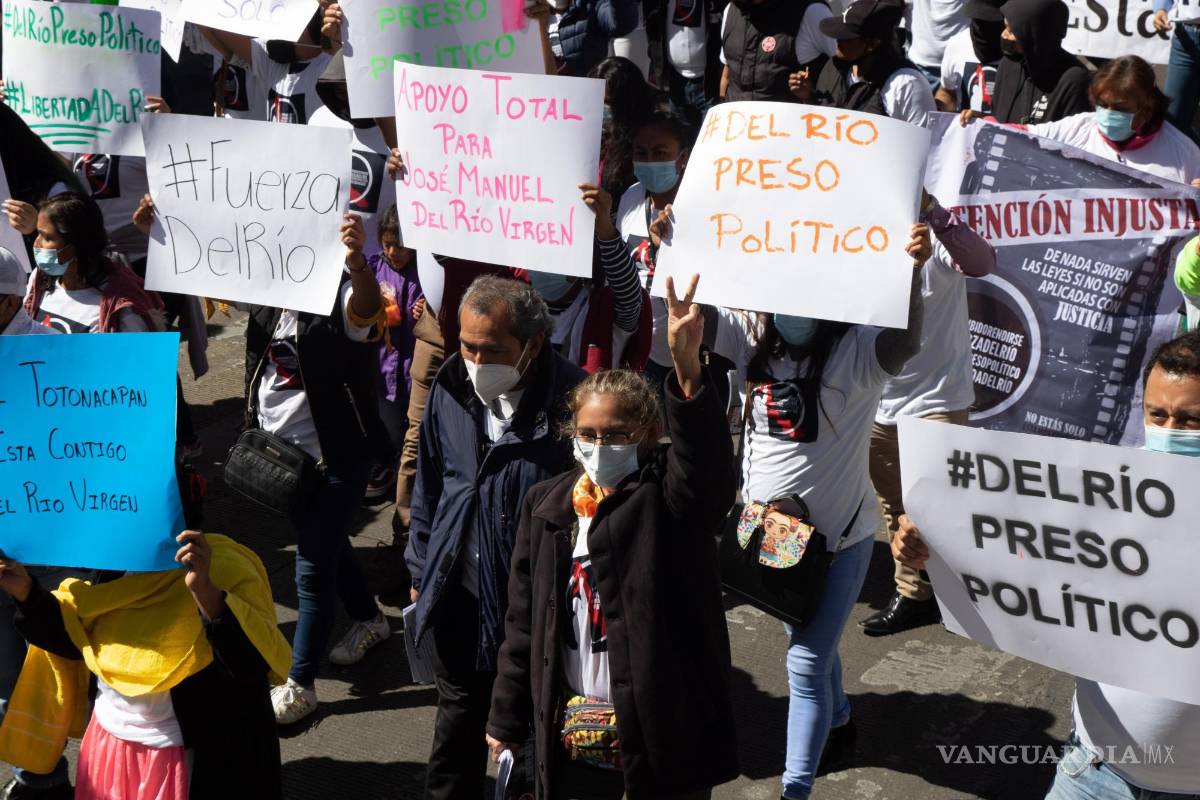 Dan amparo a Del Río, pero no quedaría libre