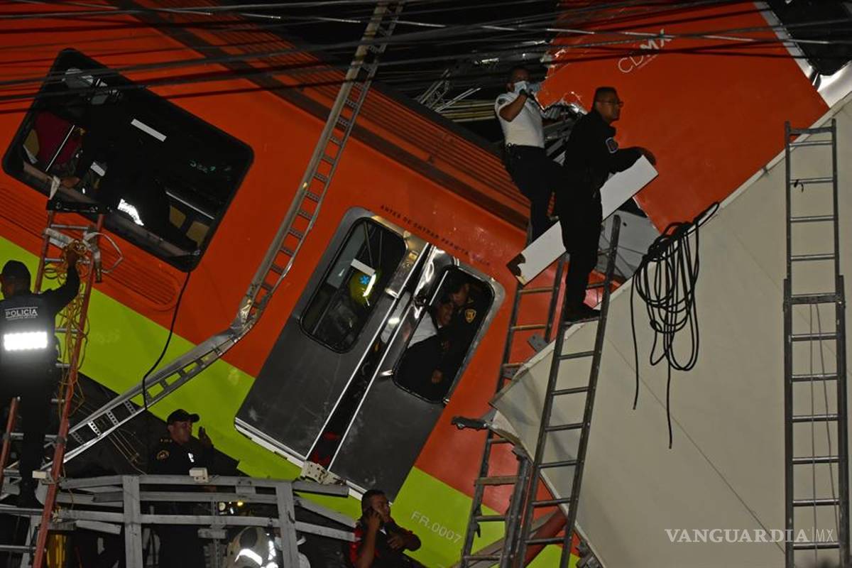 $!Imágenes del desplome en el metro en CDMX