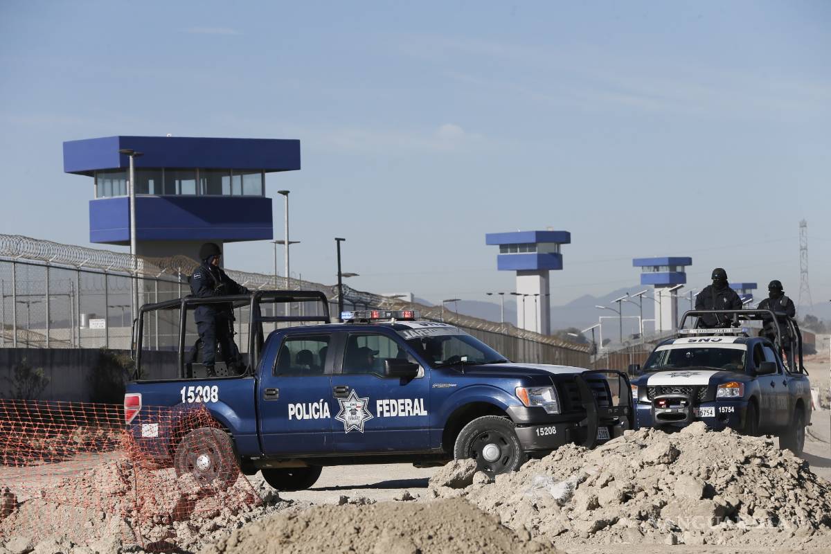 $!Con tanques, autoridades custodian el Altiplano