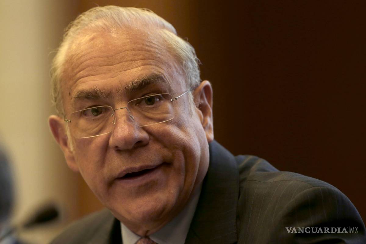 Hay que acabar con el exceso de producción para evitar guerra del acero: Gurría