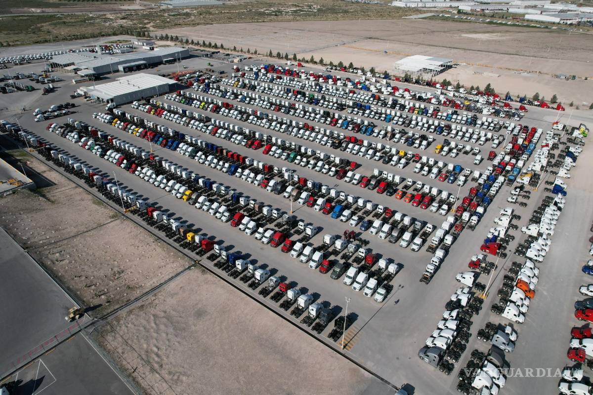 Son 15 mil 200 las camionetas que tiene Stellantis en sus patios de Derramadero