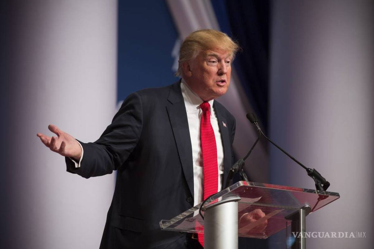 Recibe Donald Trump ola de críticas por sus comentarios contra musulmanes