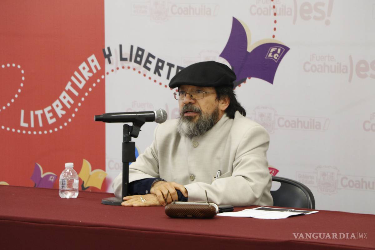 Dialogan sobre el lenguaje con Juan Domingo Argüelles