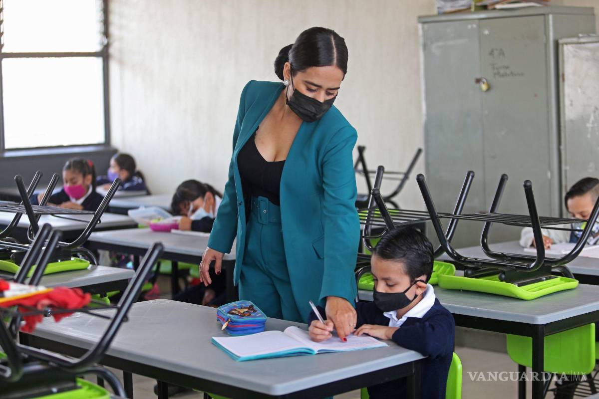 $!El calendario del nuevo ciclo escolar señala dos periodos vacacionales: del 19 al 30 de diciembre de 2022, y del 3 al 14 de abril de 2023.