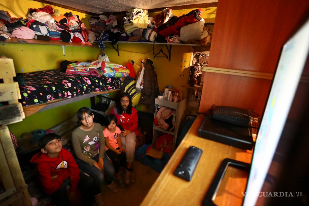 Se turnarán la televisión y el celular para estudiar