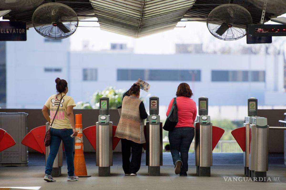 Frontera México-EU seguirá cerrada al menos dos meses más
