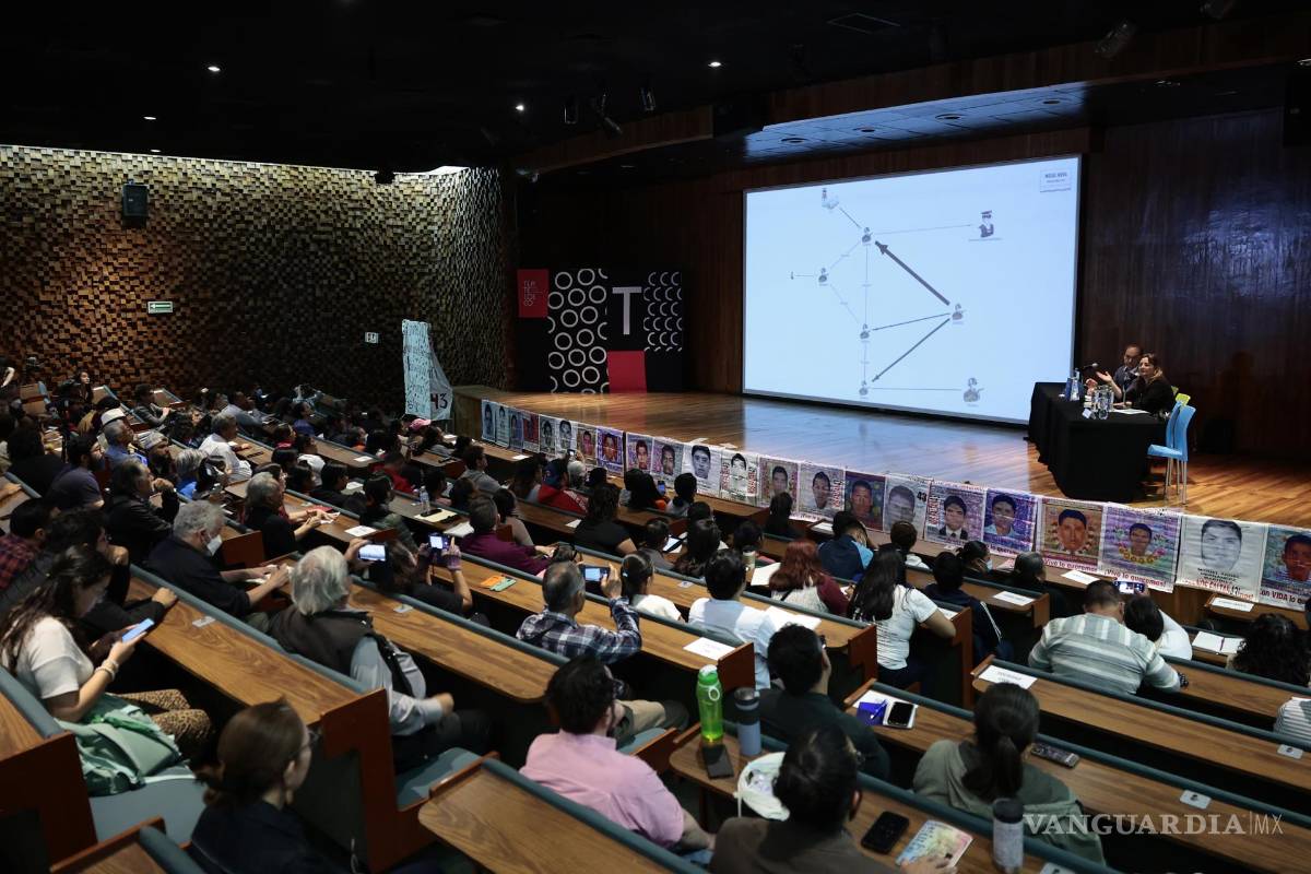 $!Vista general de la presentación del sexto y último informe del Grupo Interdisciplinario de Expertos Independientes (GIEI) sobre el caso Ayotzinapa.