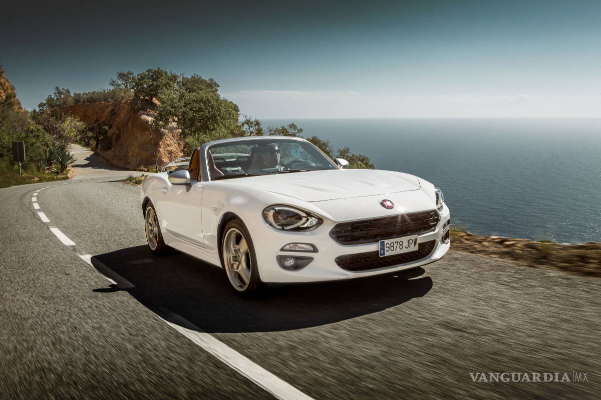 Fiat 124 Spider Lusso: la vuelta de un legendario al segmento roadster
