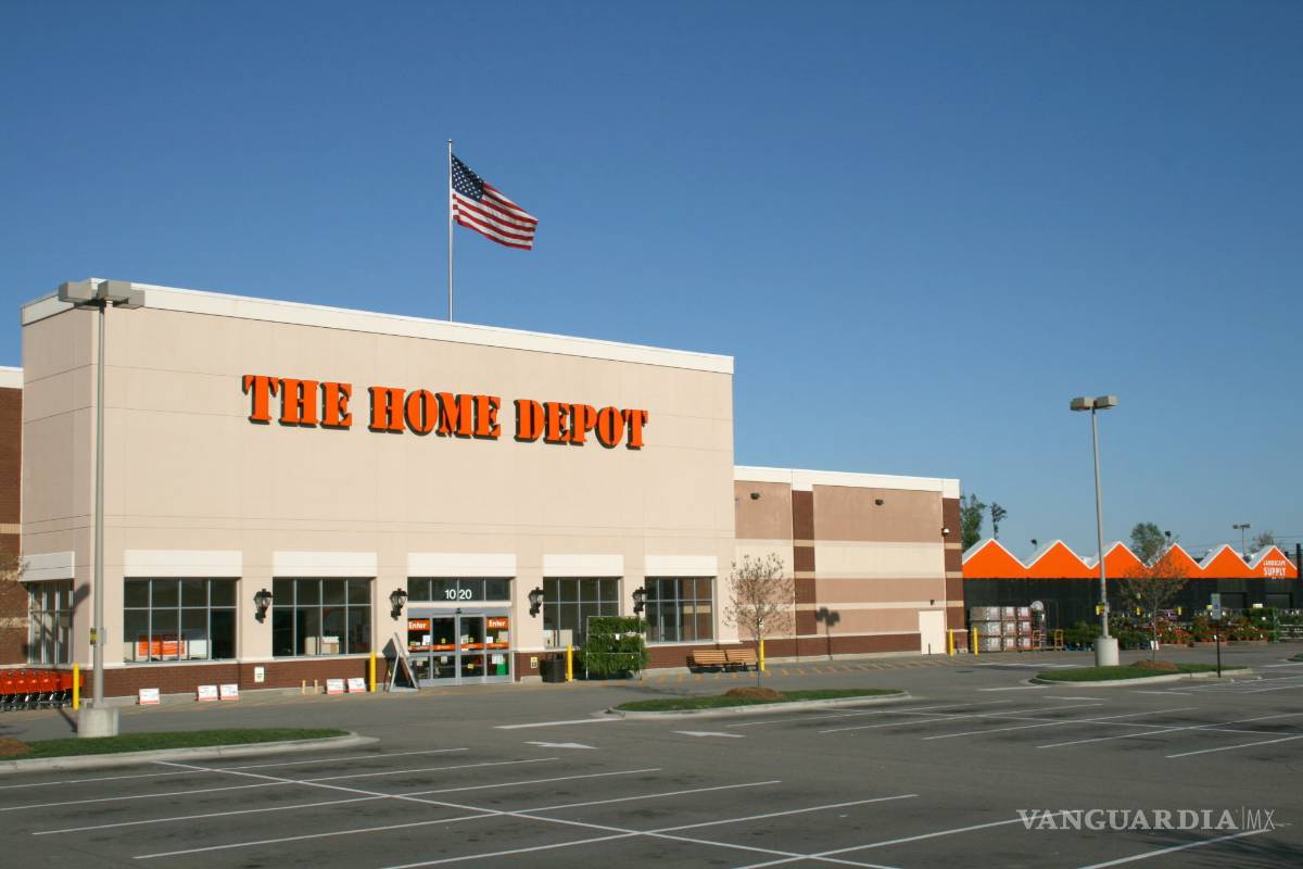 Llaman a boicotear a Home Depot por apoyo a Trump