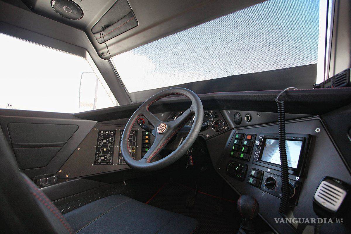 $!Avtoros Shaman, monstruoso ‘SUV’ ruso de 8 ruedas