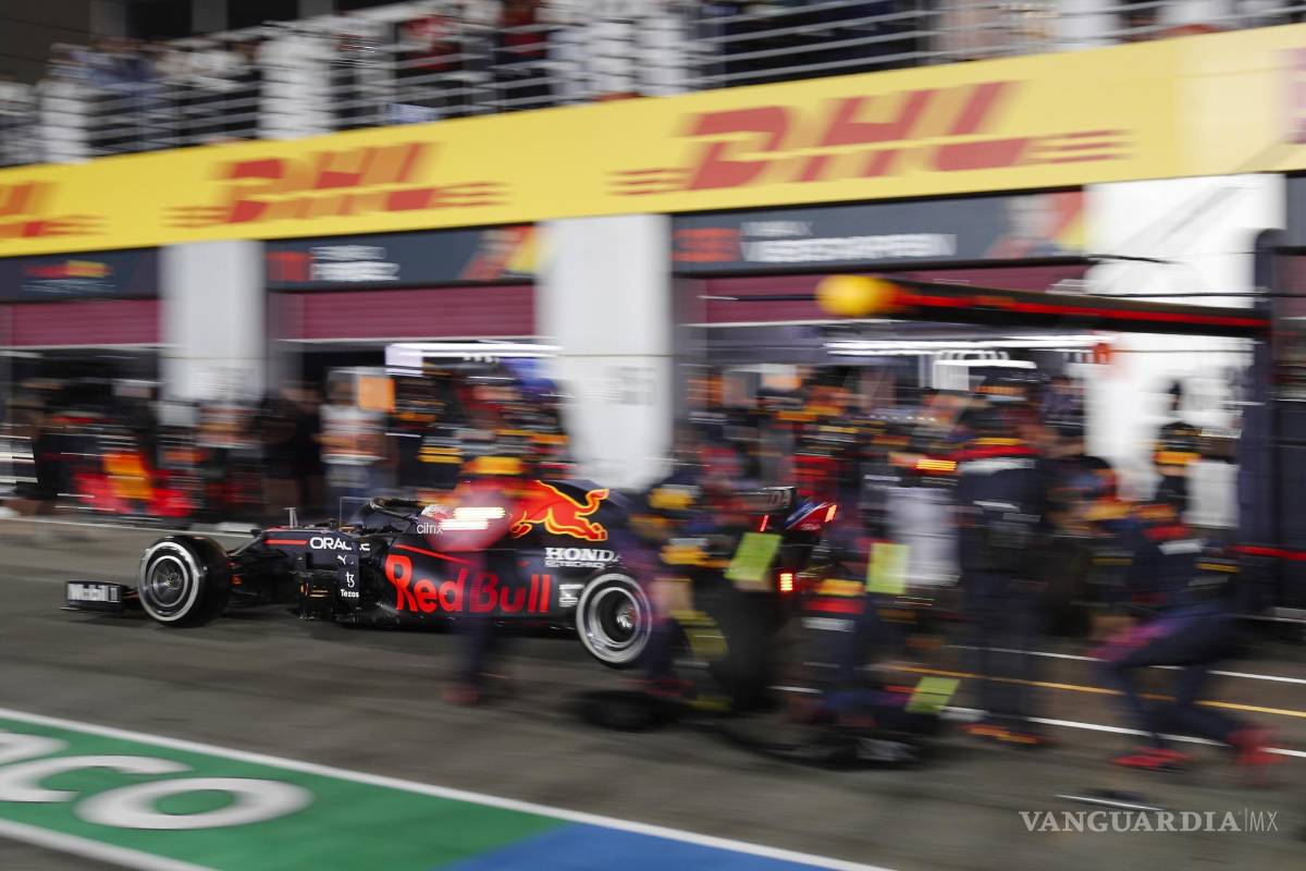 $!Verstappen poco pudo hacer ante el dominio de la pista por Lewis,