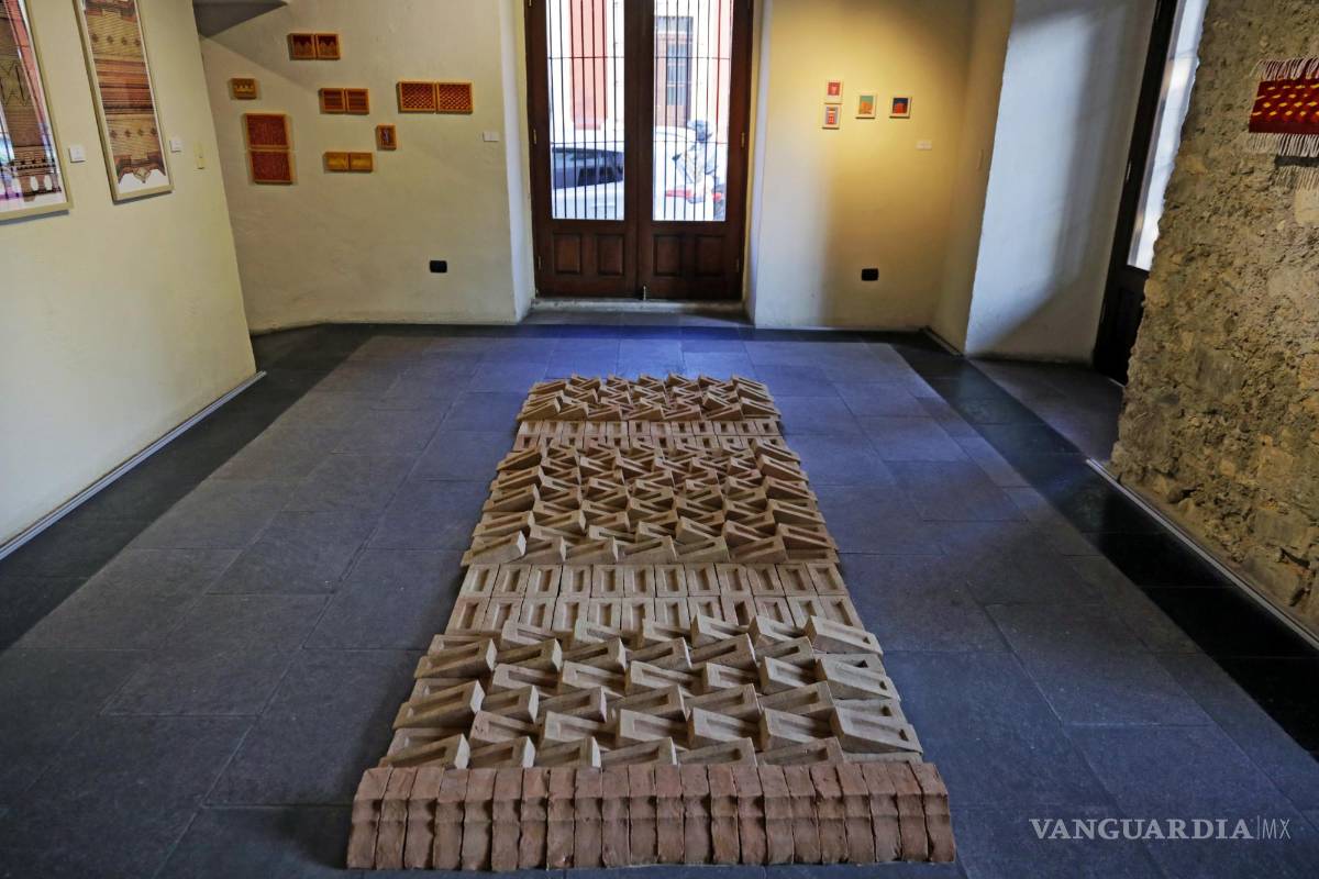 $!Saltillo, Coah. Mex. 24 de febrero del 2022 Inauguración de expo Recordar y Desaparecer de Vinicio Fabila, en el Recinto del Patrimonio Universitario