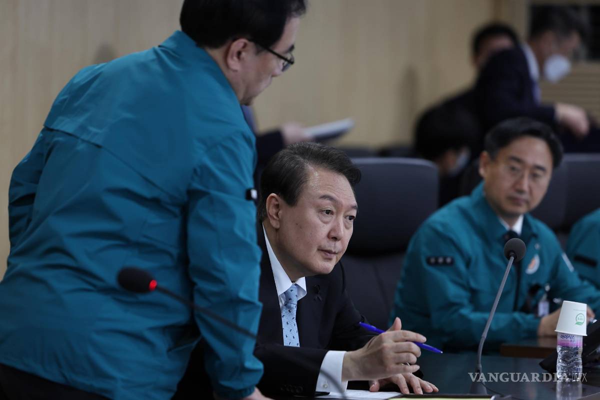 $!Yoon Suk-yeol (C), presidente de Corea del Sur.