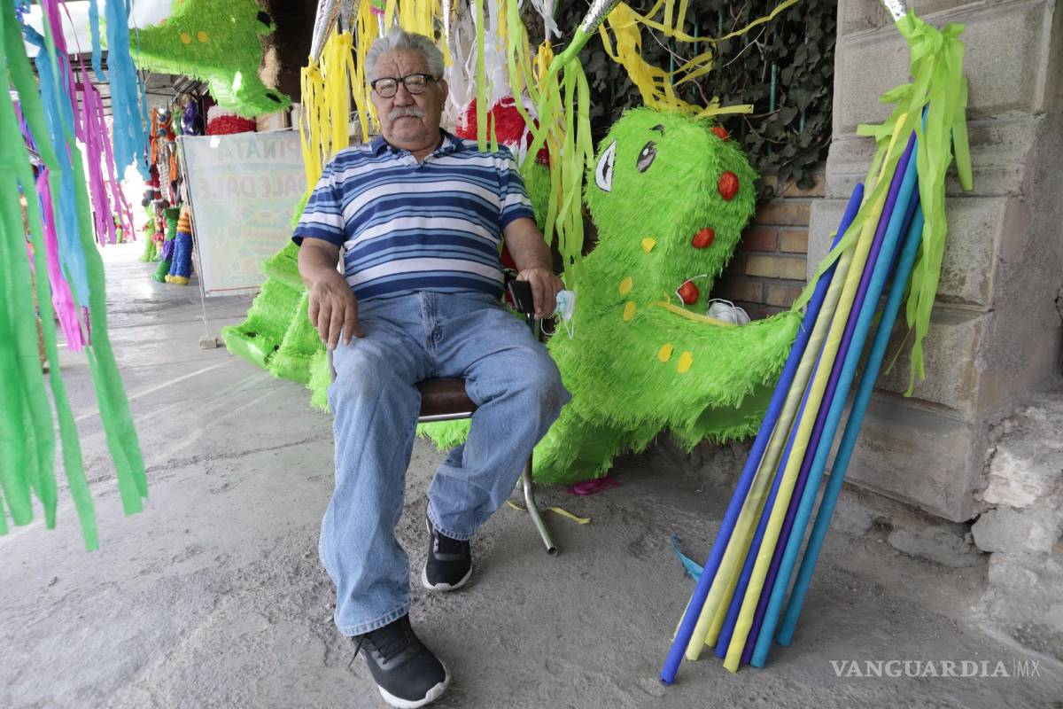 De taquero al mundo de las piñatas en Saltillo, “Le Messié” tiene casi 40 años en el negocio