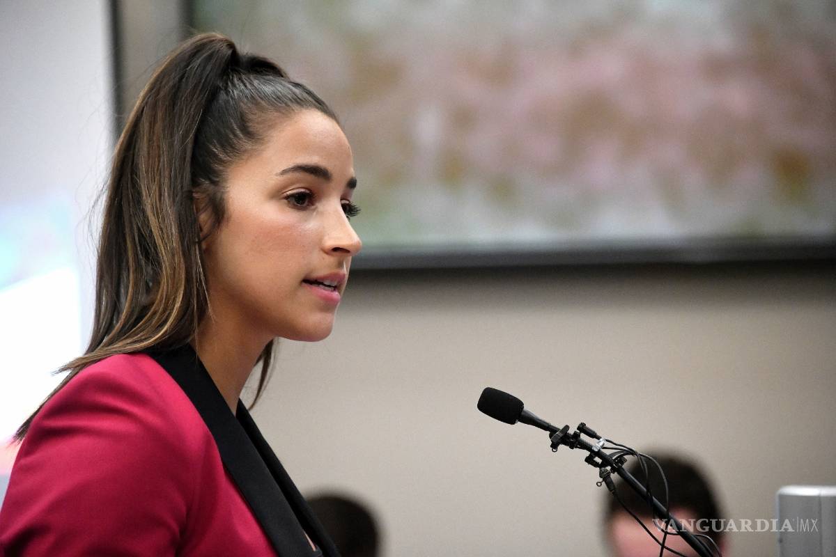 Demanda Aly Raisman a la federación de gimnasia de EU
