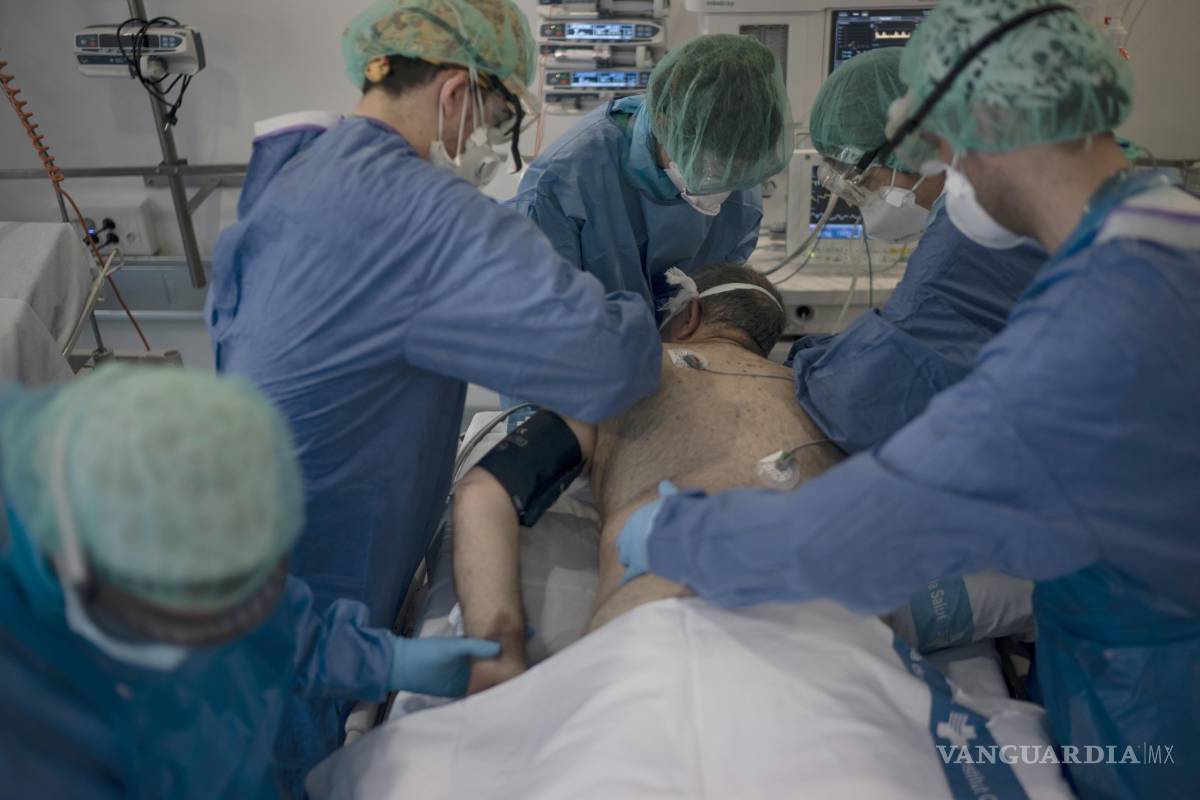 Por coronavirus, médicos de España deben decidir a quién atender y cómo