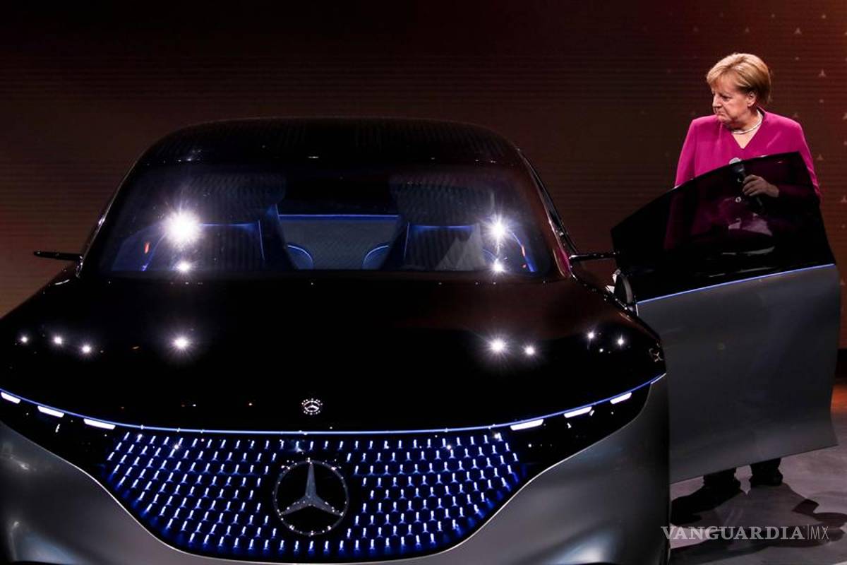 $!Angela Merkel inaugura el Salón Internacional del Automóvil en Frankfurt, no te puedes perder estas imágenes