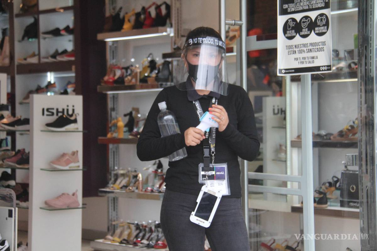 Regreso a clases virtual golpea venta de uniformes escolares en Saltillo