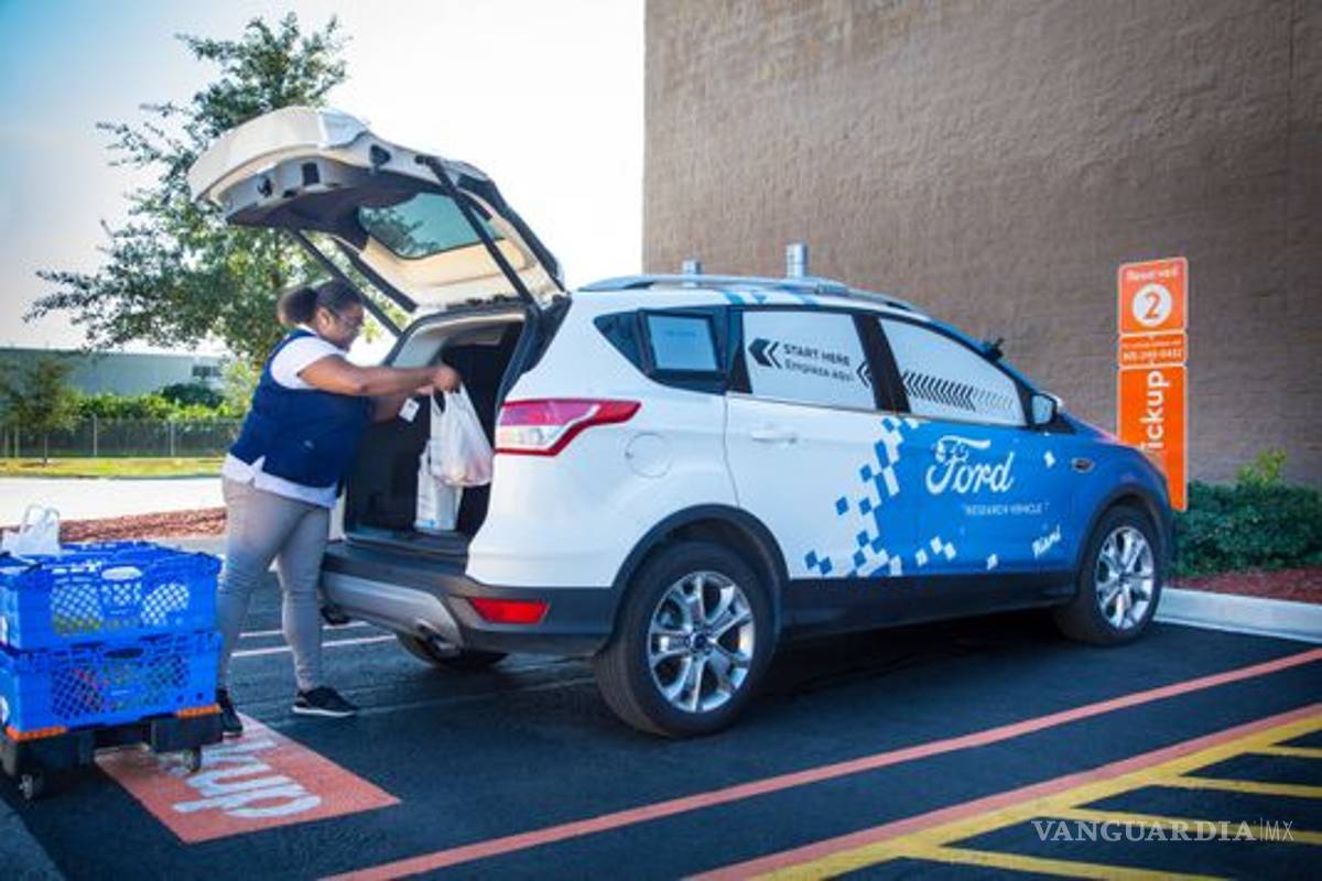 Ford y Walmart se unen para hacer entregas en vehículos autónomos