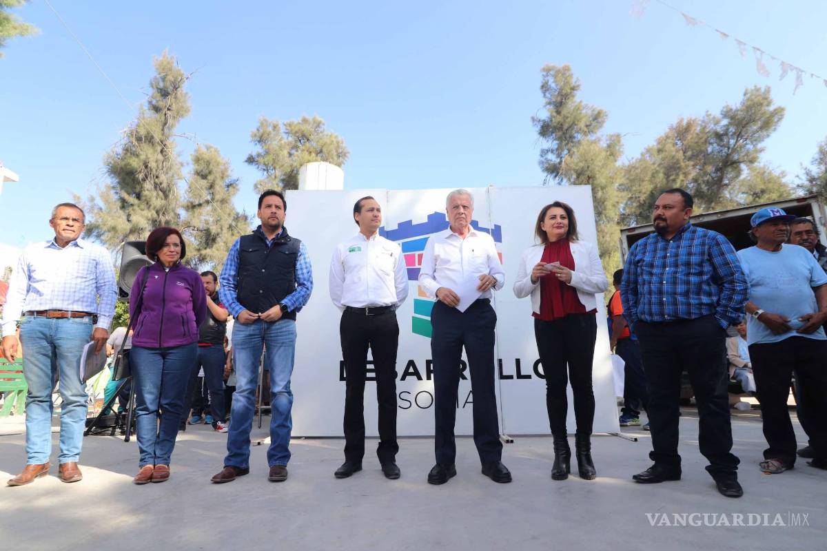 $!Entrega de paquetes porcinos en apoyo a la economía del sector rural de Torreón