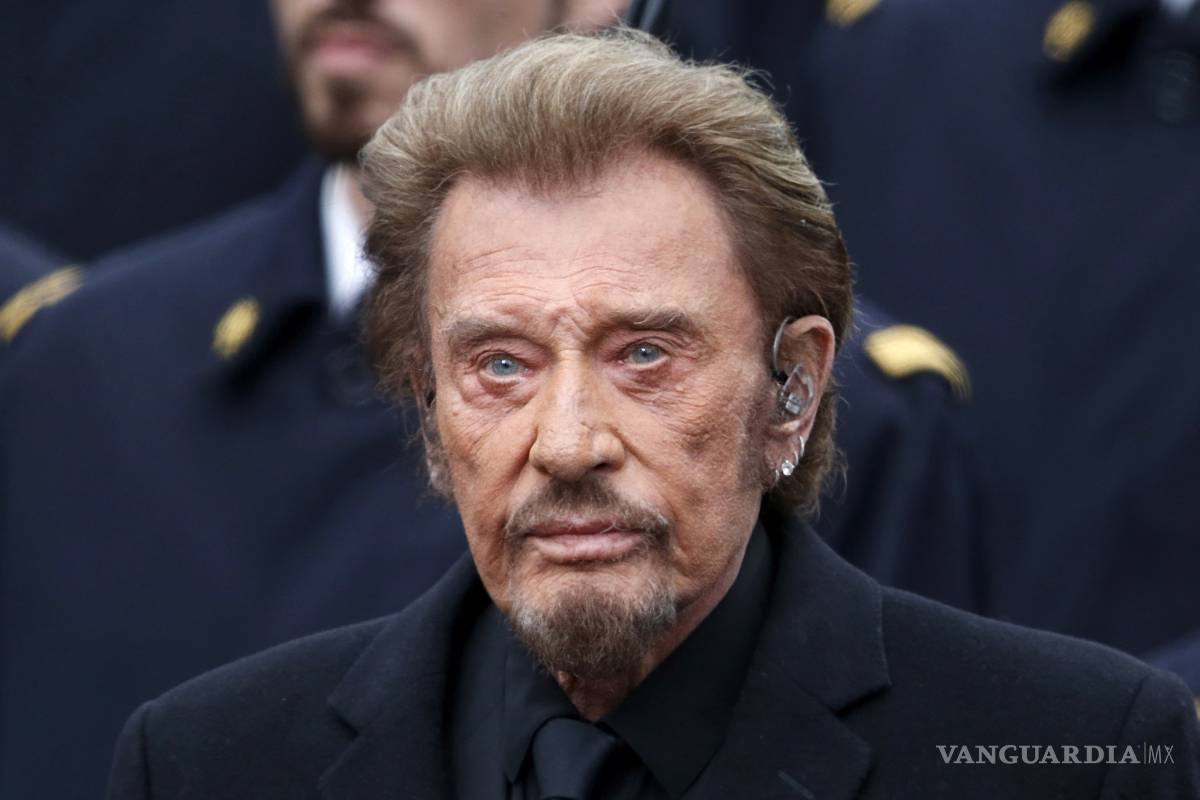 Hospitalizan a Johnny Hallyday por una insuficiencia respiratoria