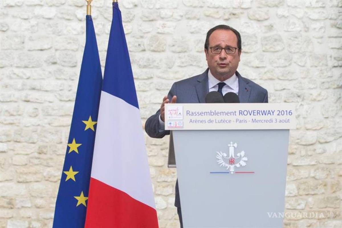 Excesos de Trump me revuelven el estómago: Hollande