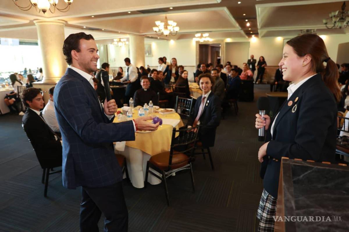 $!Saltillo: Gabriel Elizondo recoge planteamientos de empresarios y jóvenes para su agenda en el Senado