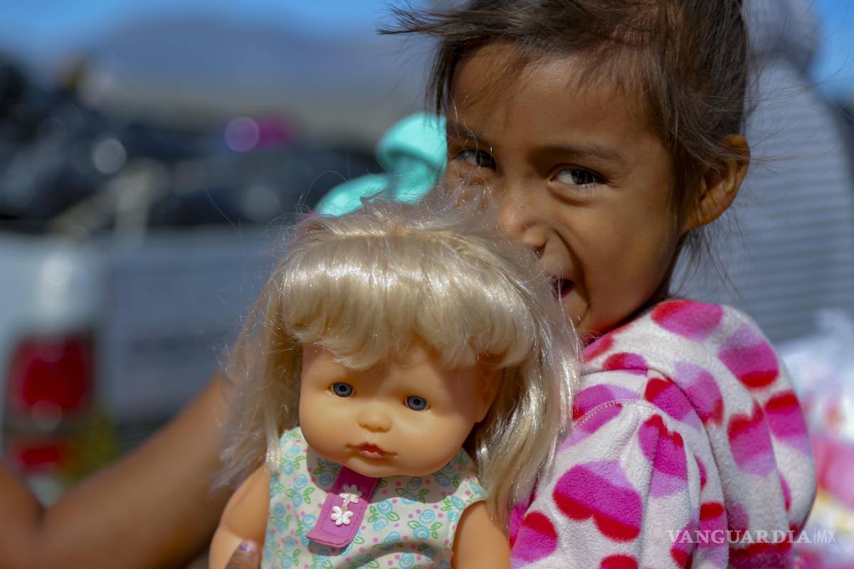 $!El convoy del Club Saltillo 4x4 recorre entre 60 y 80 kilómetros de terracería para llegar a ejidos donde el apoyo social es prácticamente inexistente.