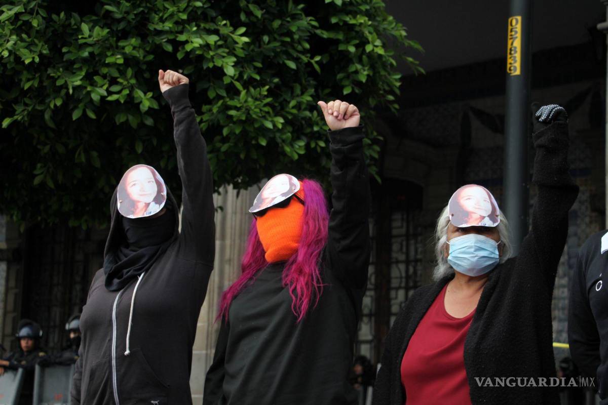 Activistas detenidas por la toma de la CNDH salen libres tras 10 meses de prisión
