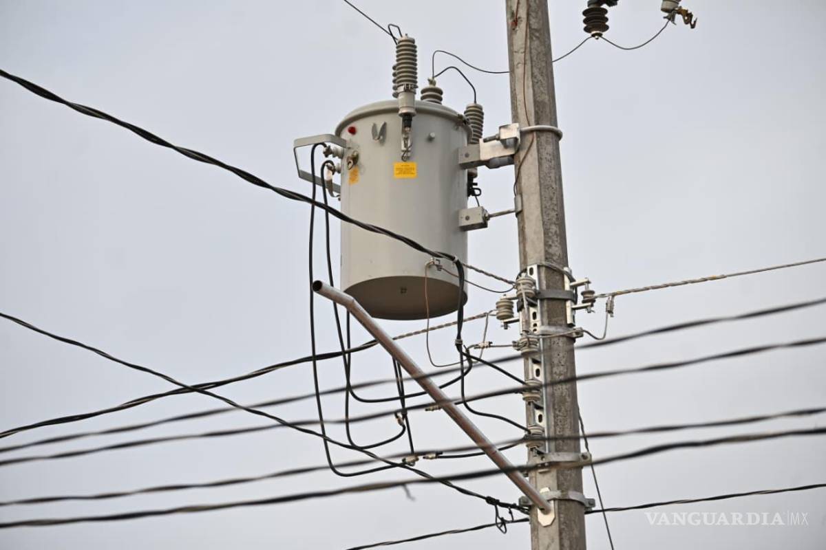 $!La obra permitirá dotar de energía eléctrica a 25 familias, mejorando la seguridad y el bienestar en el sector.