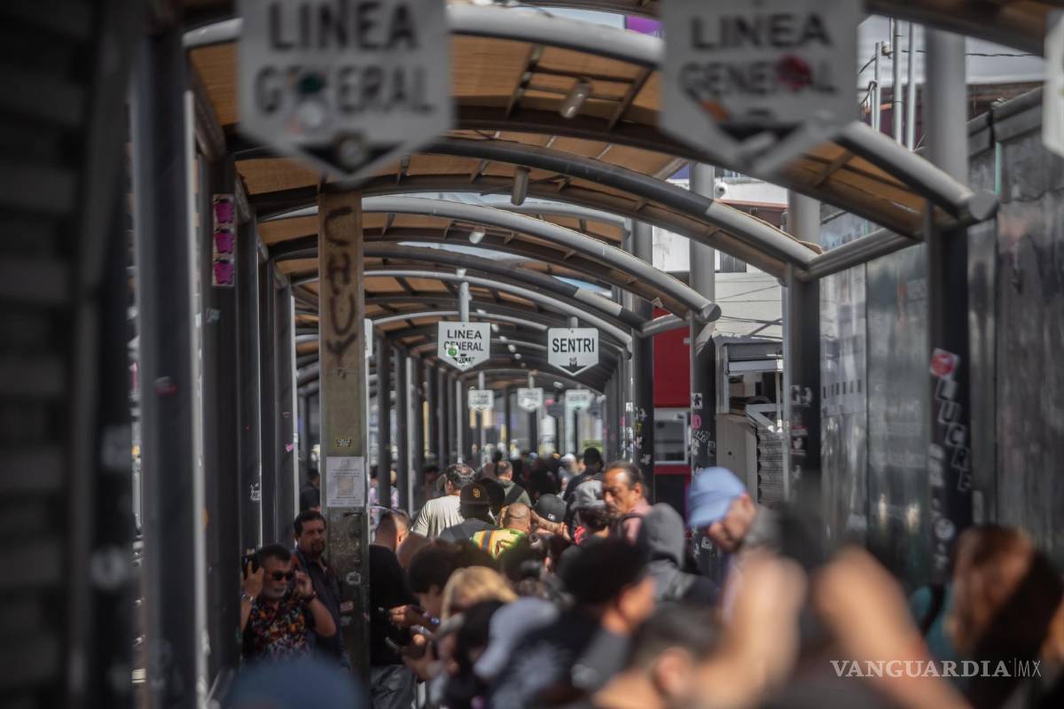 Cobro de tarifa en frontera de San Ysidro genera largas filas y quejas en Tijuana
