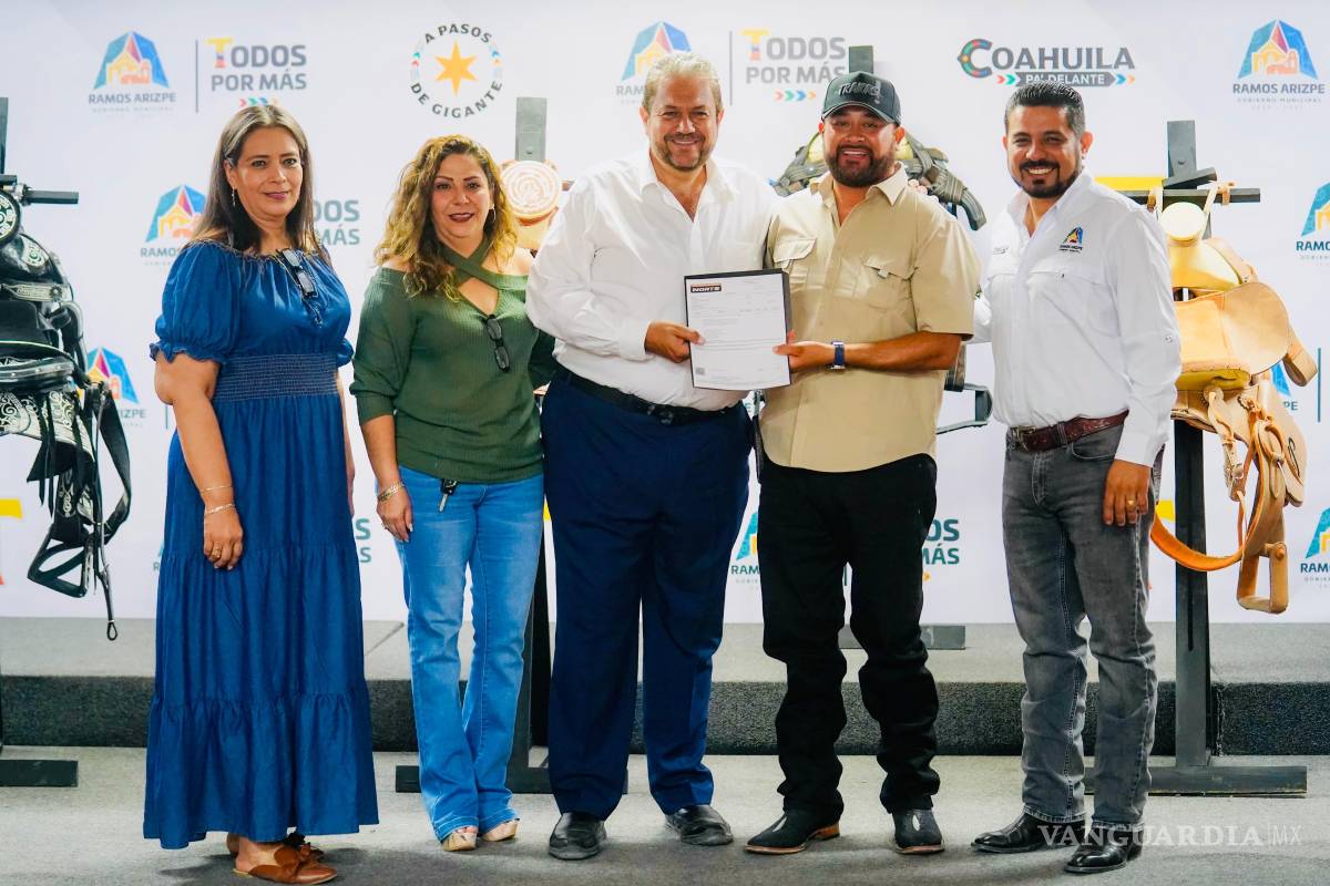 $!Autoridades municipales entregaron reconocimientos a los equipos ganadores del Lechón Fest y la Gran Cabalgata.