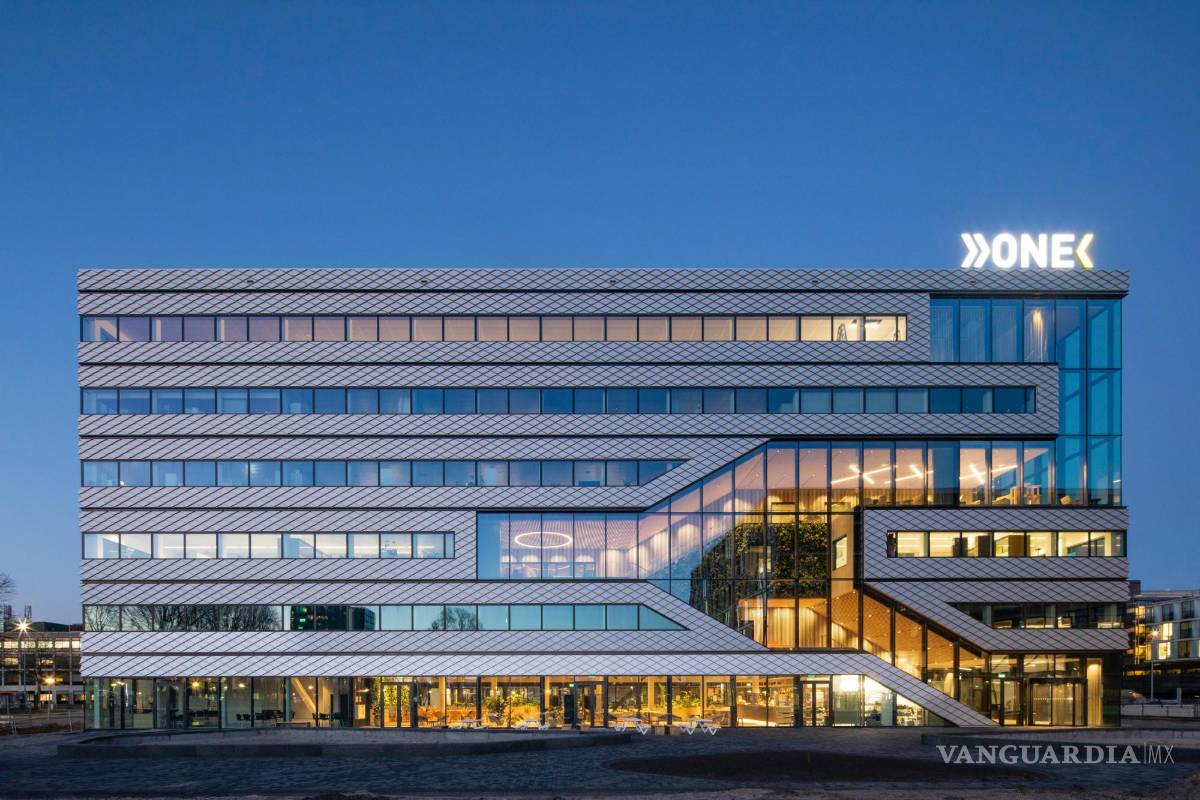 $!Vista lateral de Matrix One, al atardecer.