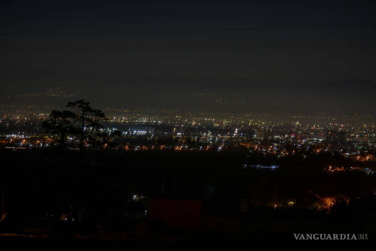 Reportan apagones en Monterrey, en medio de la ola de calor que azota a Nuevo León
