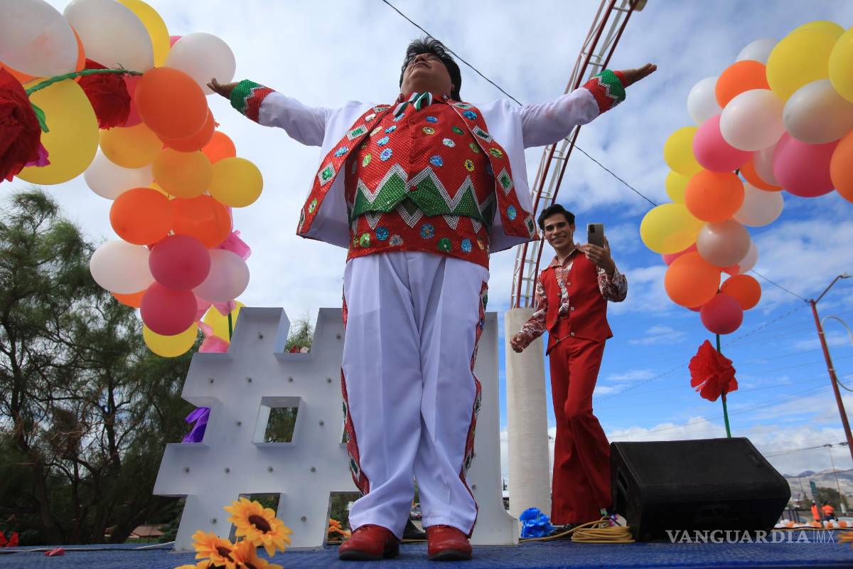 $!Imitador de Juan Gabriel.