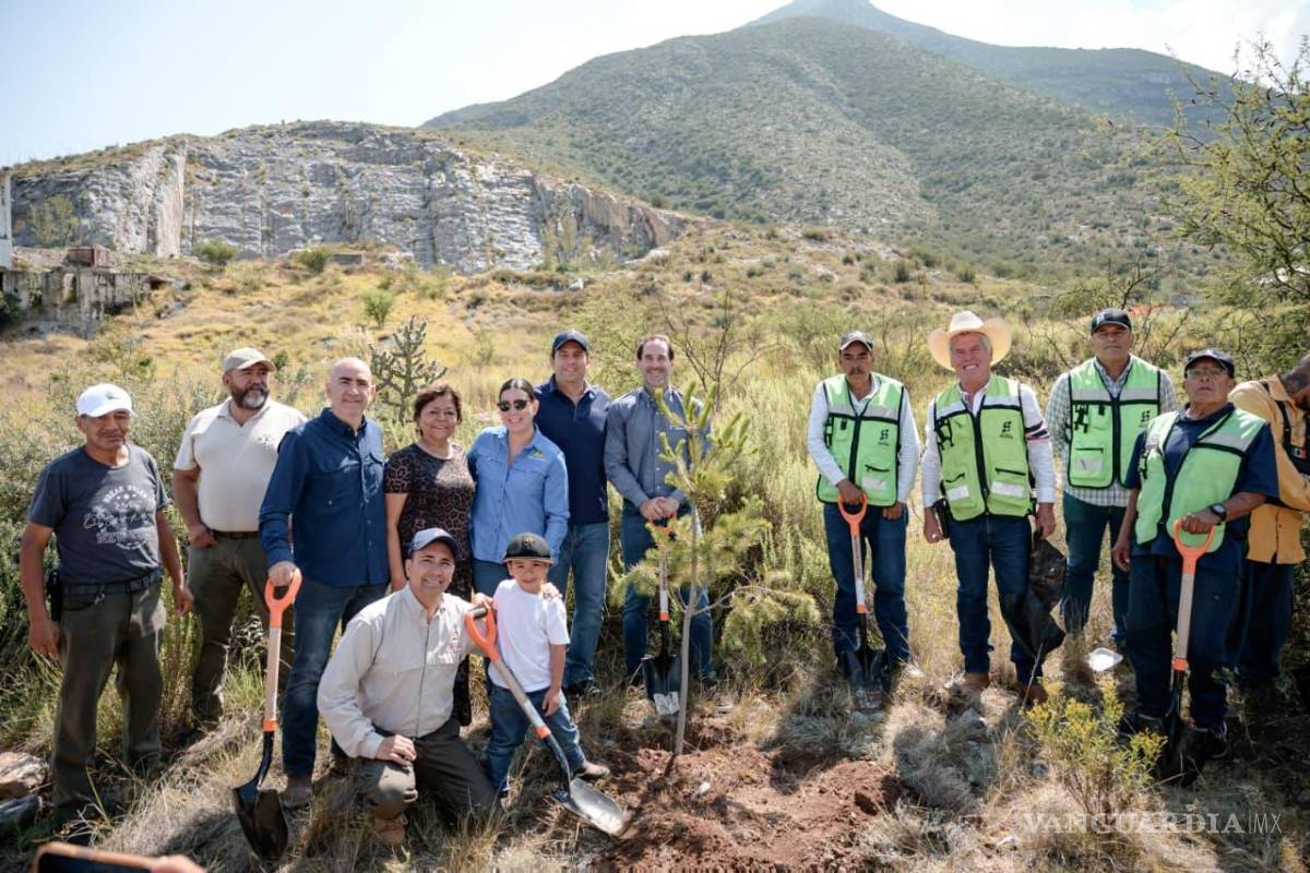 $!Personal municipal, estatal, brigadistas, universidades, PROFAUNA y voluntarios participaron en las labores de reforestación del Cañón de San Lorenzo.