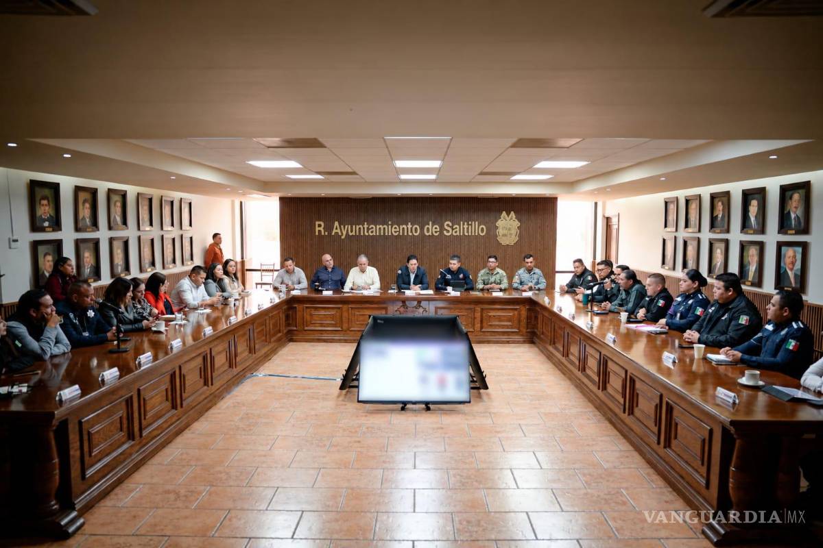 $!Representantes de corporaciones municipales, estatales y federales participaron en la reunión ordinaria de seguridad de Saltillo.