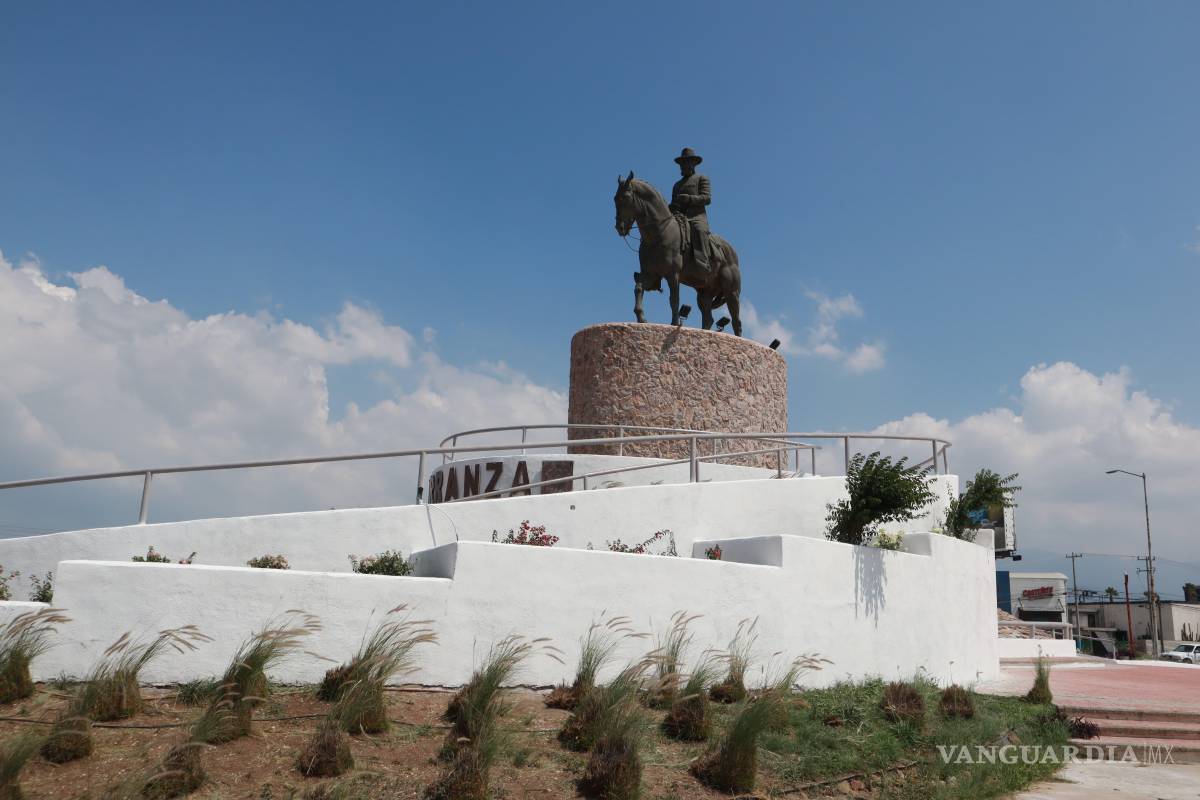 Saltillo: Mejoran imagen de rotonda a don Venustiano Carranza