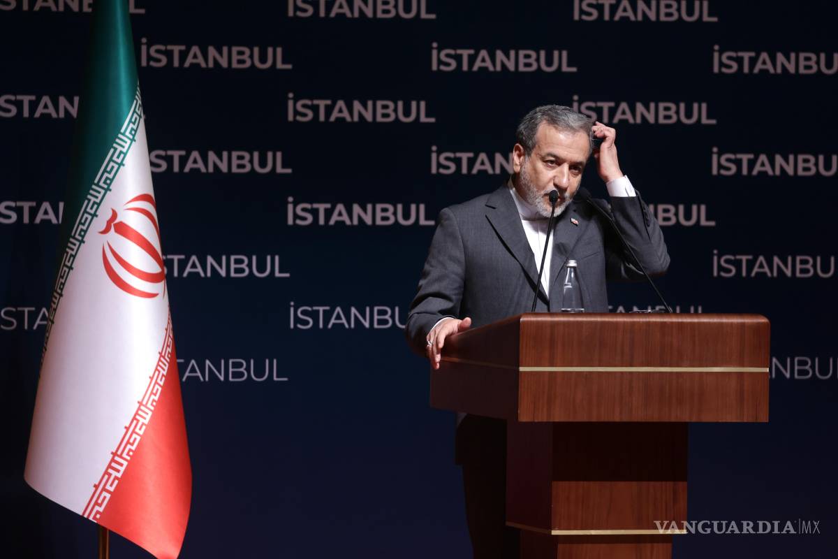 $!La decisión estadounidense de intervenir militarmente “hizo más complicadas y difíciles” las conversaciones sobre el programa nuclear iraní, afirmó Abbas Araghchi.