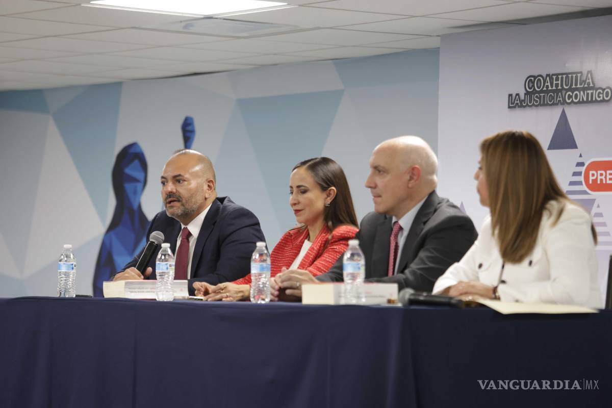 $!Especialistas analizaron el papel de la jurisprudencia en la aplicación del sistema penal acusatorio durante el encuentro realizado en Ciudad Judicial.