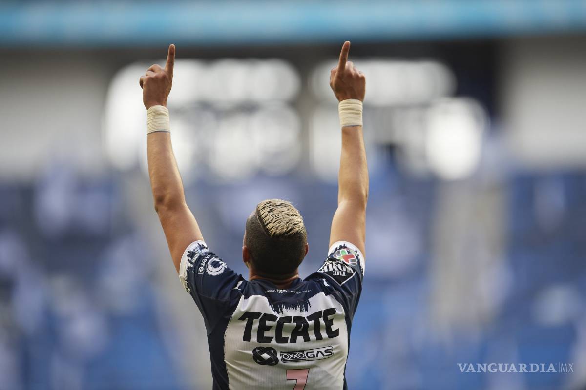 Rayados se imponen al Puebla sin problemas