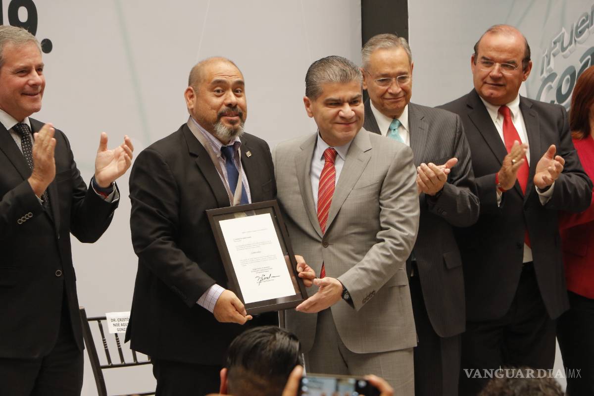 $!Cristóbal Noé Aguilar González ganó el Premio Estatal de Ciencia, Tecnología e Innovación Coahuila 2019